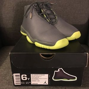 Air Jordan Future Size 6y reflective green
